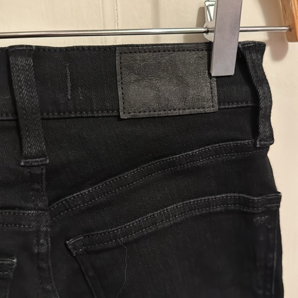 Madewell Petite Kick Out Crop Jeans in Black Rinse Wash - Picture 9 of 12